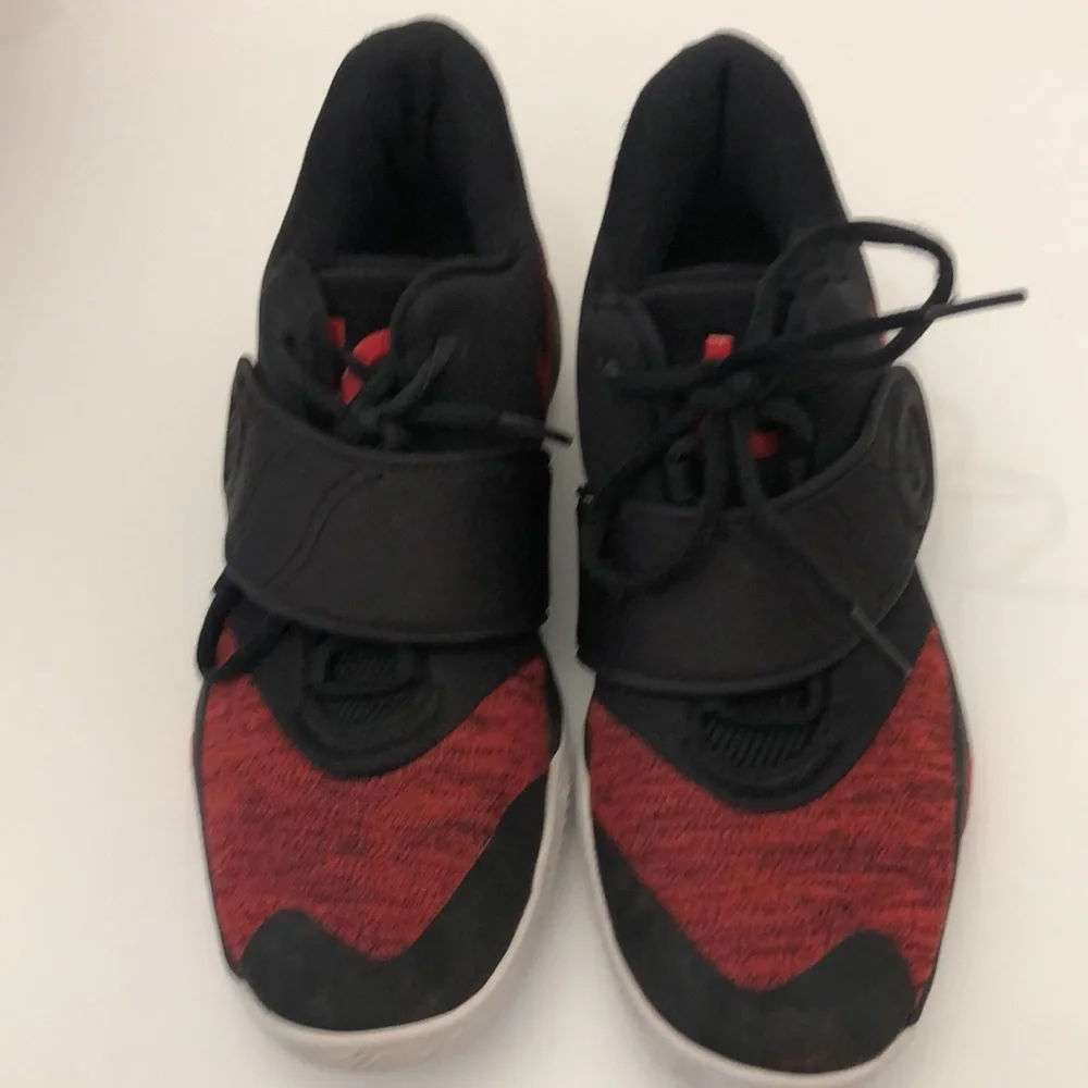 NIKE BOYS KD RED BLACK BASKETBALL SNEAKERS MENS-BOYS SIZE 6Y